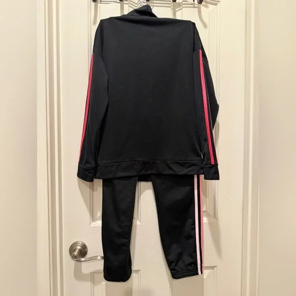 Adidas track suit
Pink black 14-16 sweats - Picture 9 of 12
